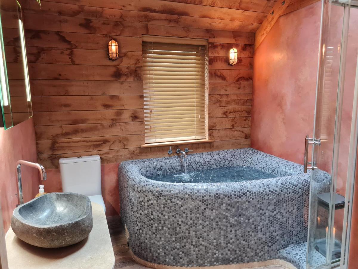 The Old Pottery, Unique Views & Spa-Like Bathroom Ashburton Ngoại thất bức ảnh